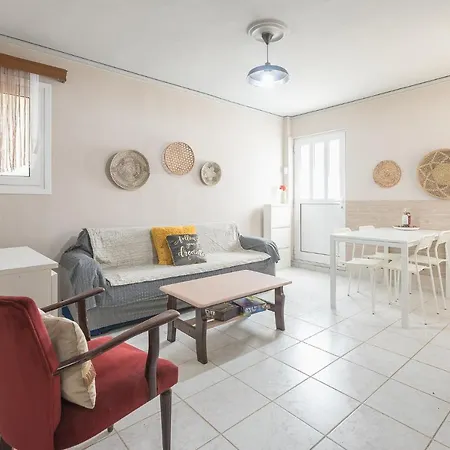 Castle's Nest 2 Kástro Tornéze