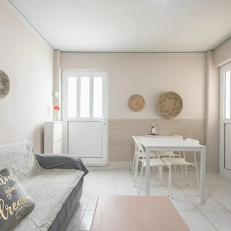 Castle's Nest 2 Kástro Tornéze