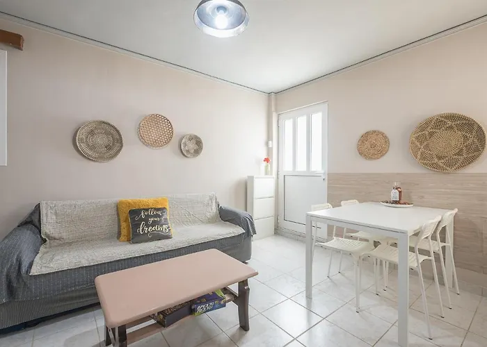 Castle's Nest 2 * Kástro Tornéze